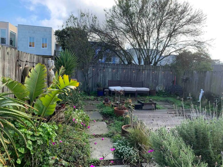 Home Exchange in San Francisco, CA, patio with lounge options