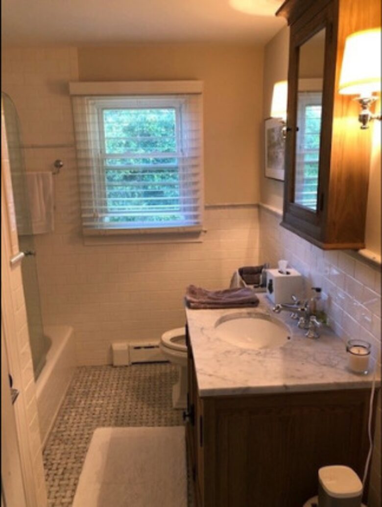 Upstairs bathroom