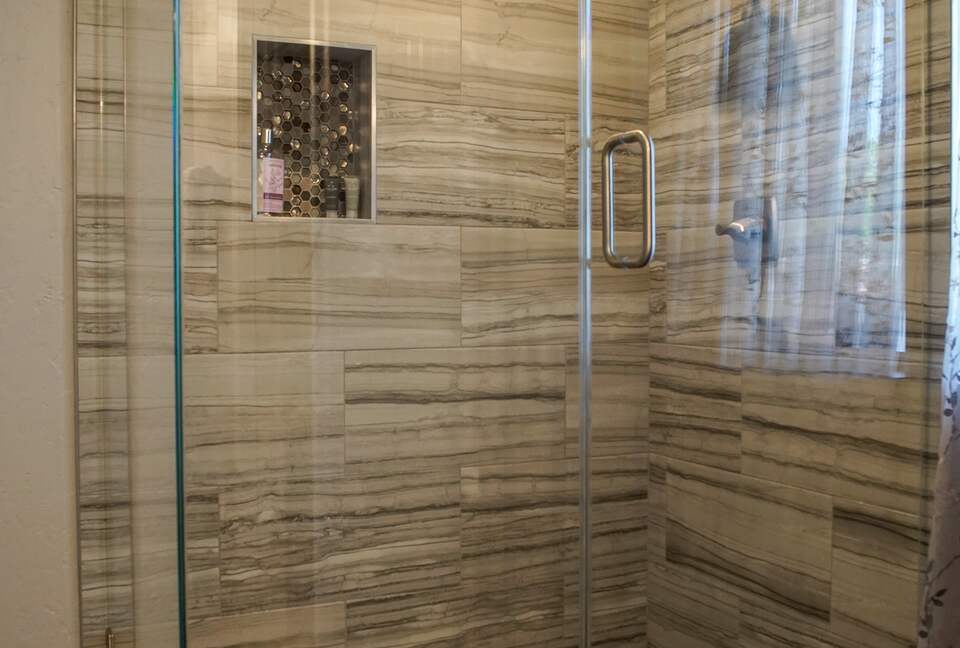 Home Exchange in Napa, Catwalk in shower