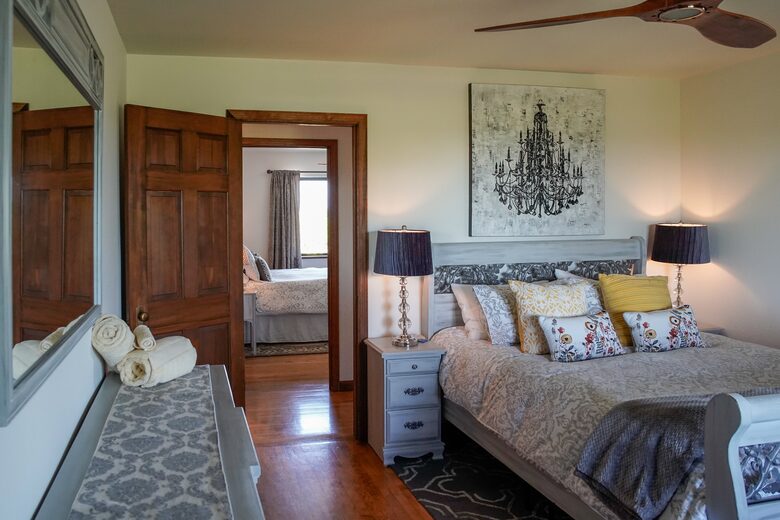 Home Exchange in Napa, CA guest bedroom 3