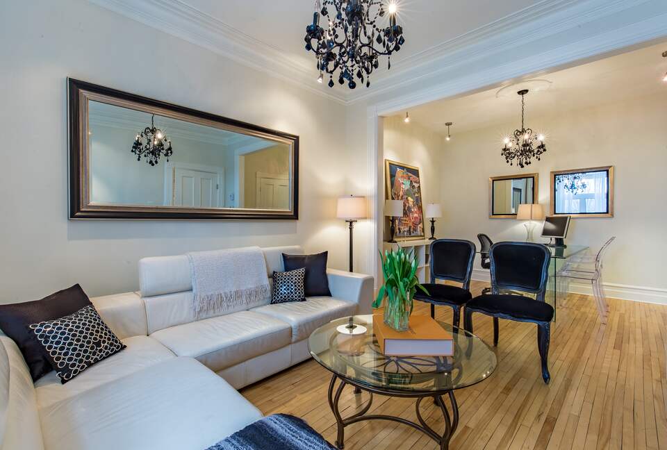 Home Exchange in Montreal, Quebec very posh city apartment