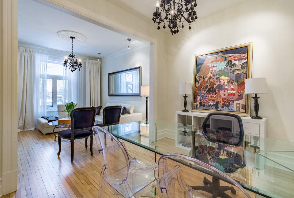 Home Exchange in Montreal, Quebec office