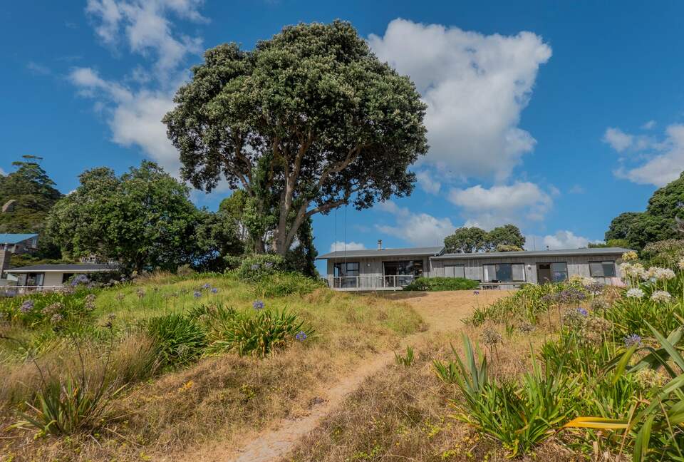Home Exchange in Ferry Landing, Waikato, NZ walk to beach
