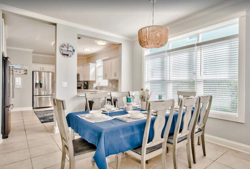 Open dining room to kitchen