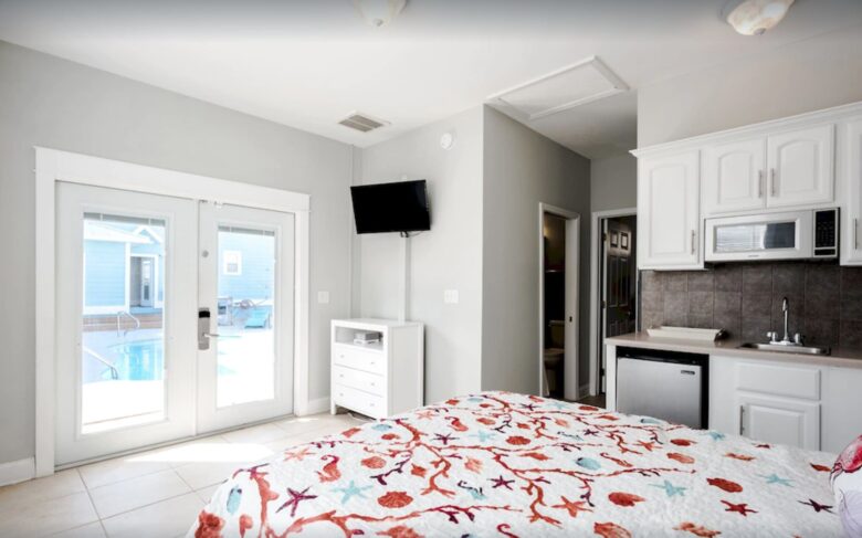 Cabana with queen bed