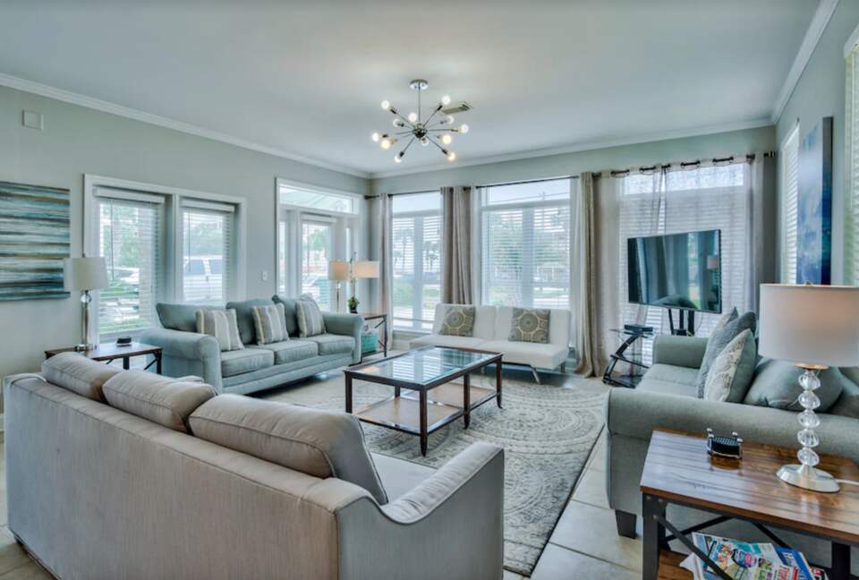 Stylish and chic dining room