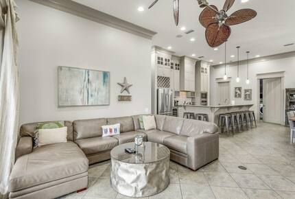 Home Exchange in Destin, FL open concept main living space