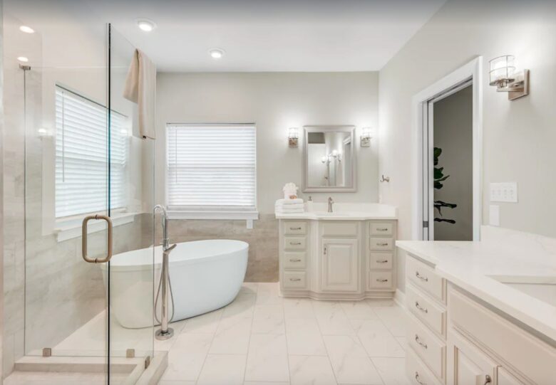 Master bedroom ensuite bathroom