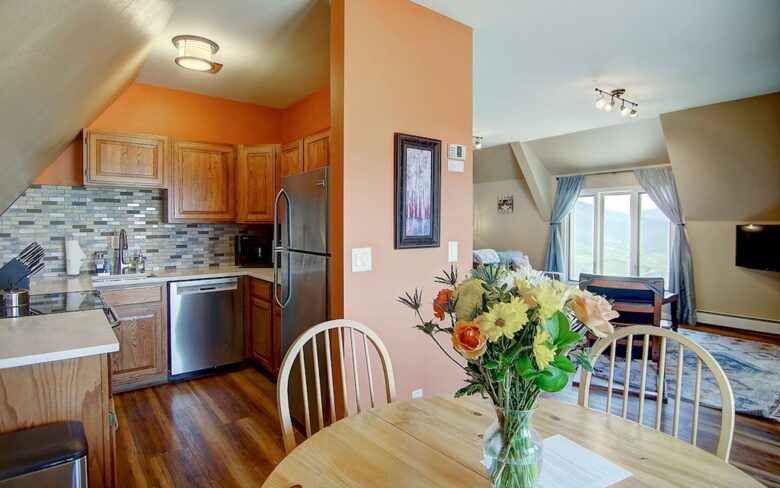 The Cottages and Overlook at Bella Vista Estate - Steamboat Springs, Colorado