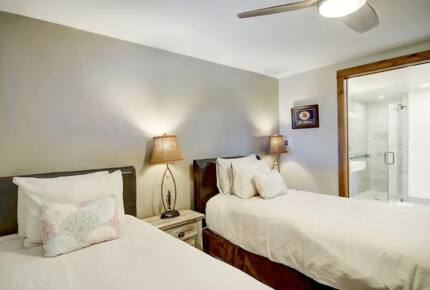 The Cottages and Overlook at Bella Vista Estate - Steamboat Springs, Colorado