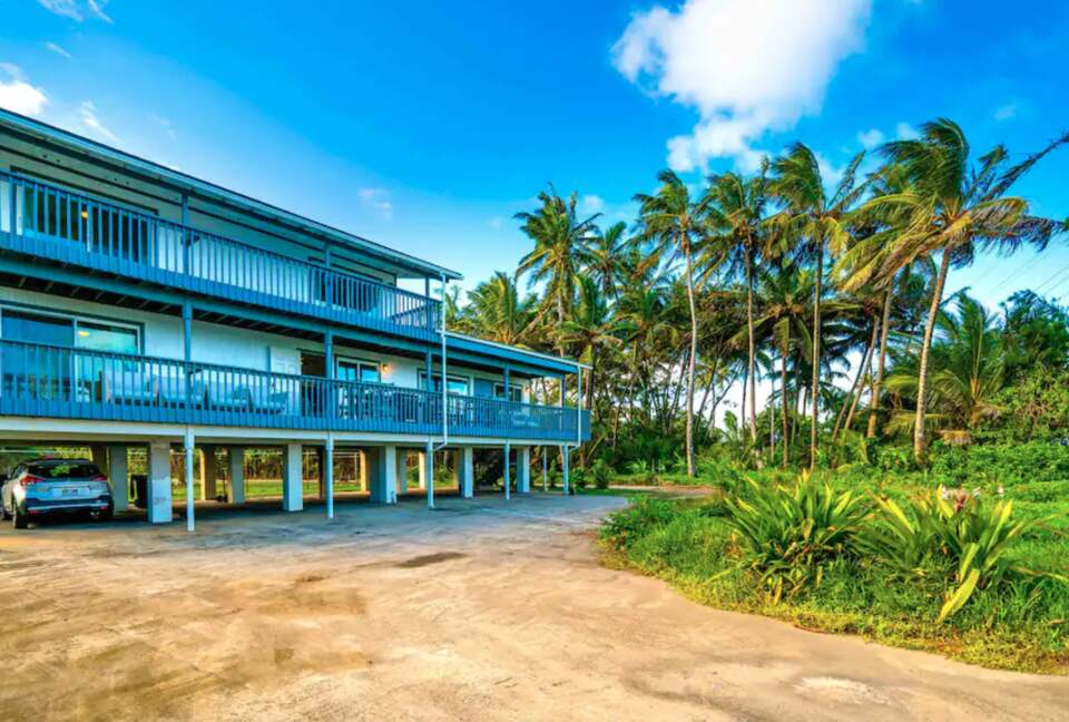 Hau'ula Oceanfront Oasis