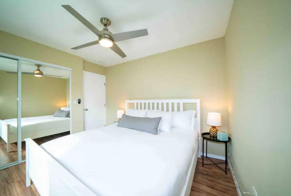 2 bedroom unit bedroom