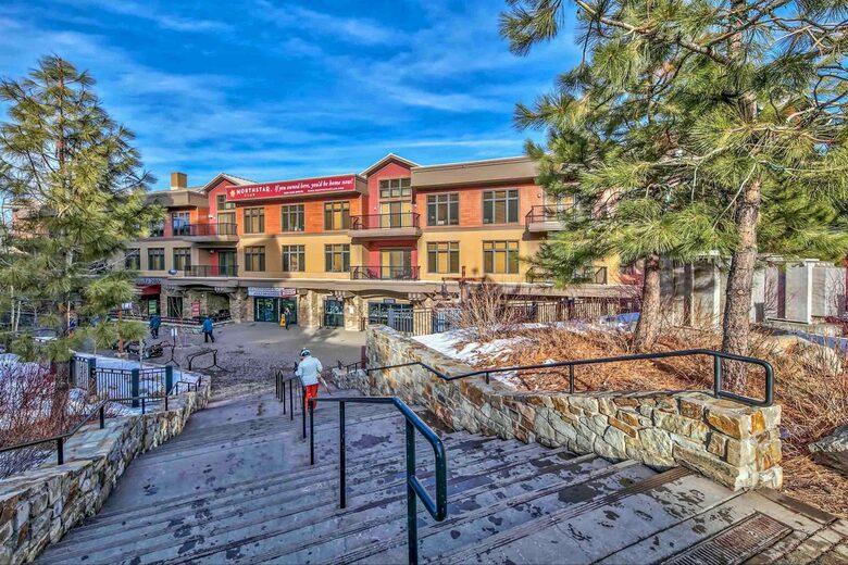 Luxury Residence in the heart of Northstar Village - Truckee, California