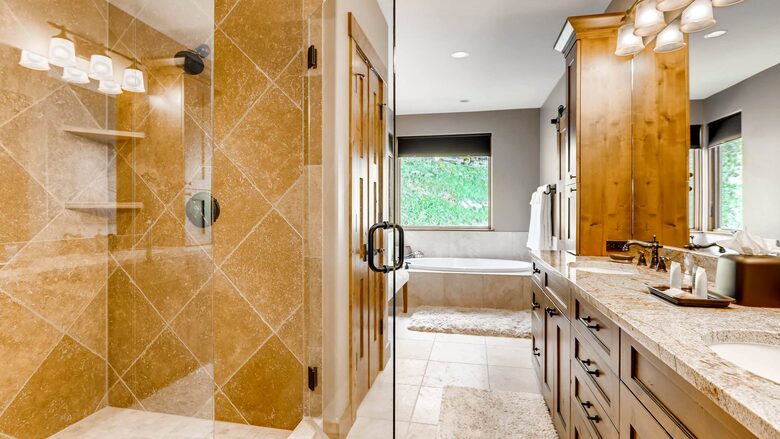 Home Exchange in Breckenridge, CO master en suite with walk in shower