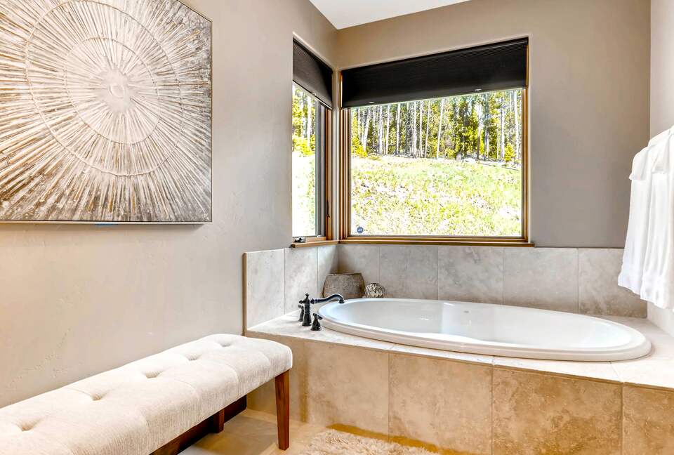Home Exchange in Breckenridge, CO master bath with tub