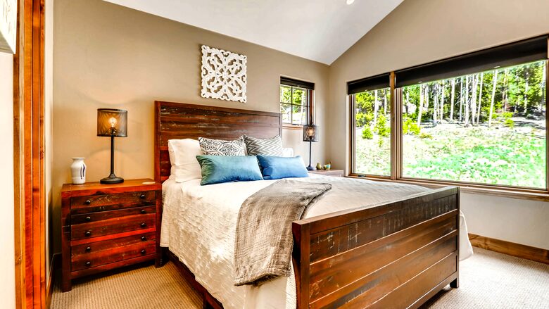 Home Exchange in Breckenridge, CO guest bedroom two with jack & Jill
