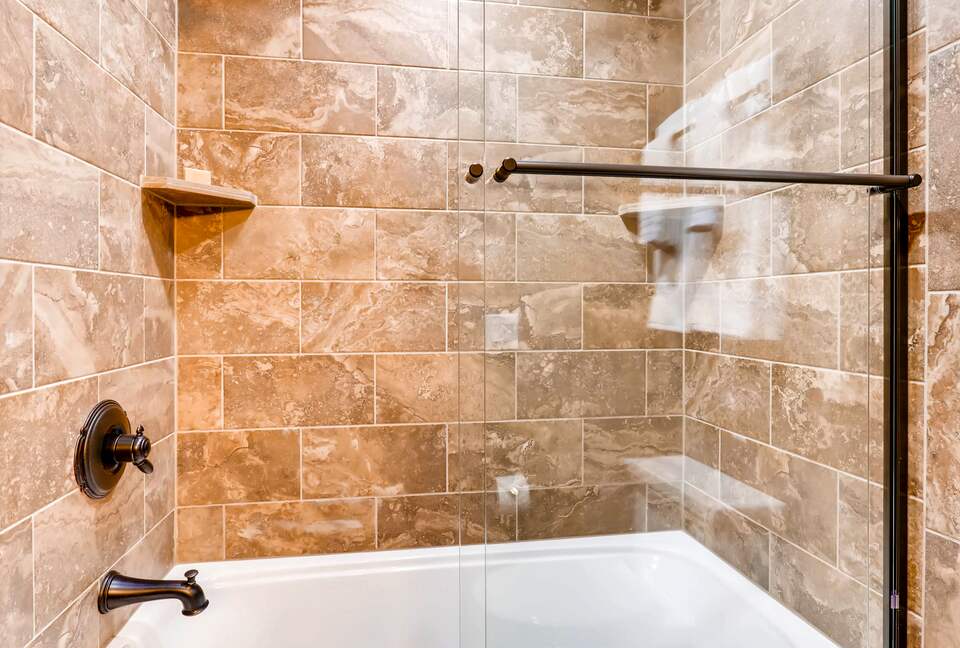Home Exchange in Breckenridge, CO fourth bathroom with shower tub