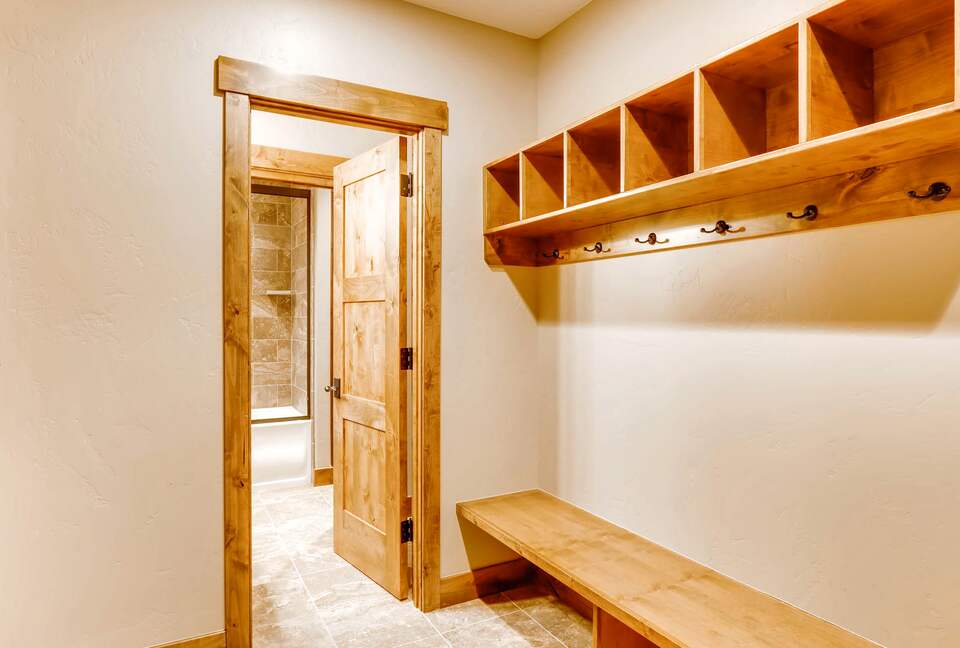 Home Exchange in Breckenridge, CO mudroom