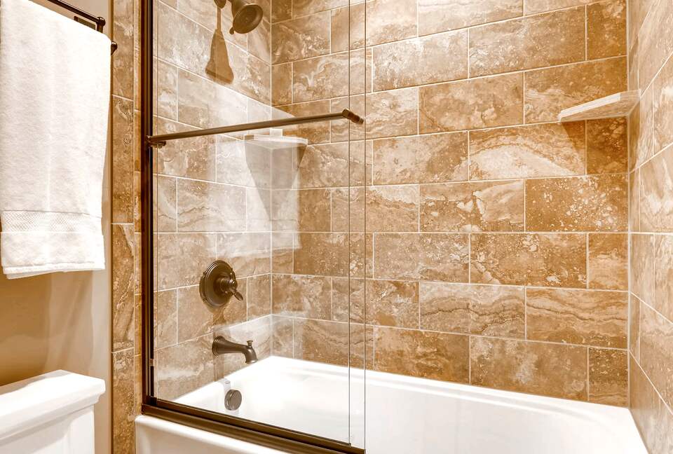 Home Exchange in Breckenridge, CO jack and Jill shower tub