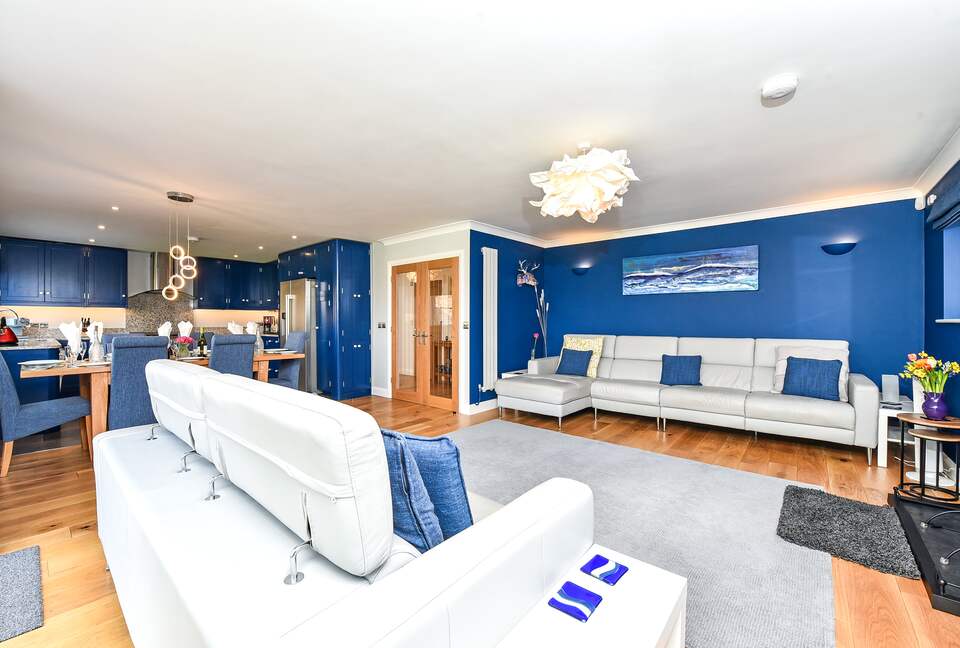 Lounge area with Italian leather suite