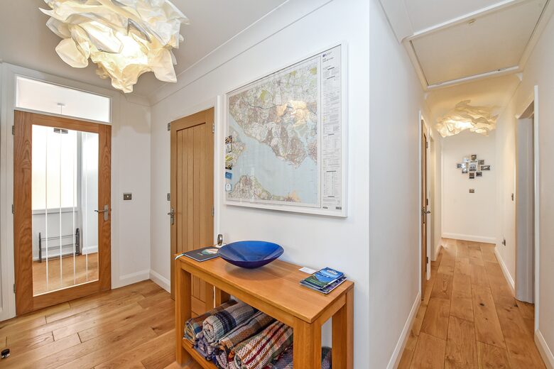 Beautifully Renovated Home Near the Beach - Fareham, United Kingdom