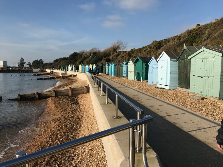 Hill Head beach only 5 min stroll away.