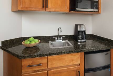 Home Exchange in Pam Desert, CA kitchenette