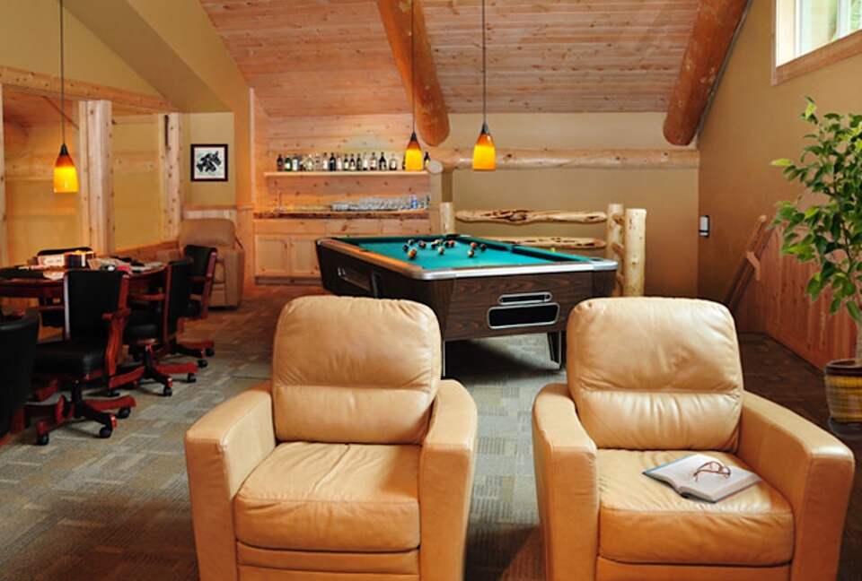 The Lodge at Steamboat Bay Fishing Club - Ketchikan, Alaska