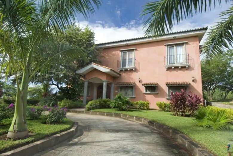 Home Exchange in Tola, Rivas, Nicaragua charming pink home
