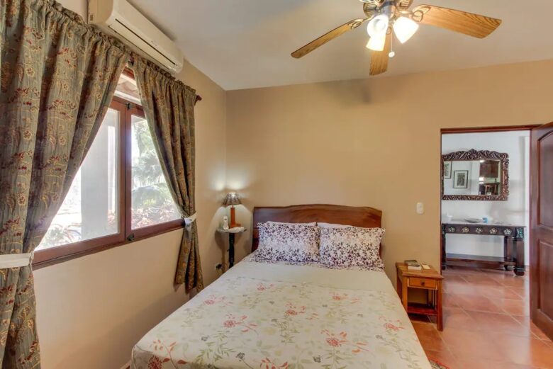 Home Exchange in Tola, Rivas, Nicaragua bedroom with en suite
