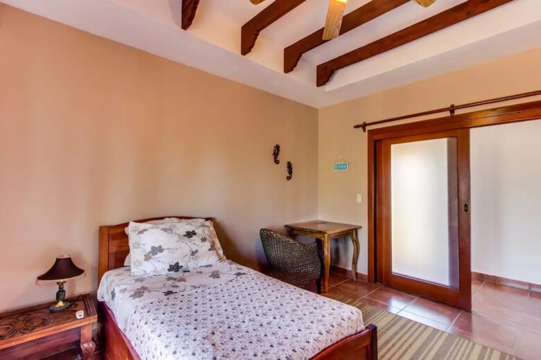 Home Exchange in Tola, Rivas, Nicaragua bedroom with trundle