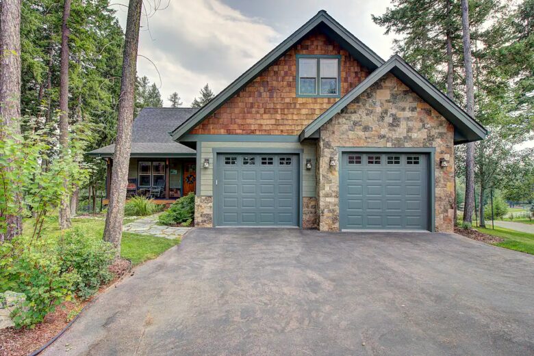 Home Exchange in Columbia Falls, Montana curb appeal