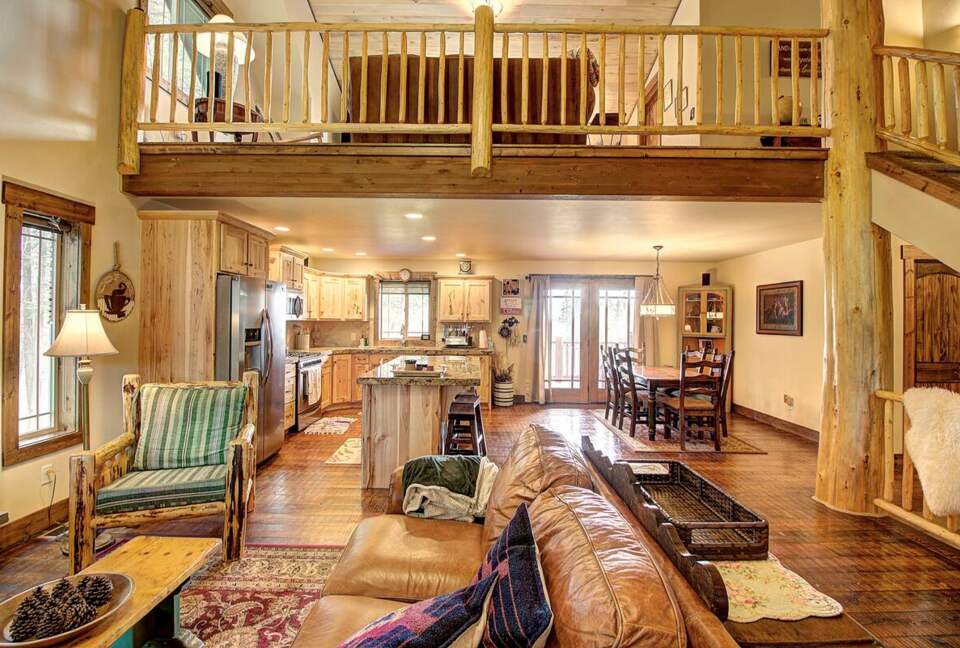 Home Exchange in Columbia Falls, Montana open concept living space