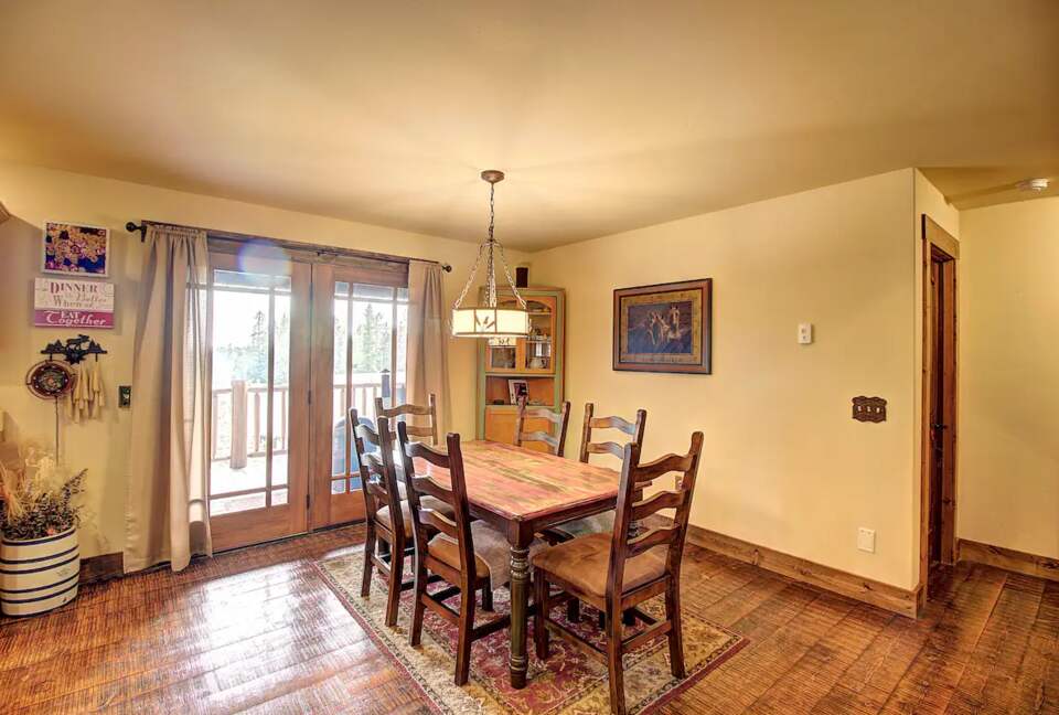 Home Exchange in Columbia Falls, Montana dining room with patio access