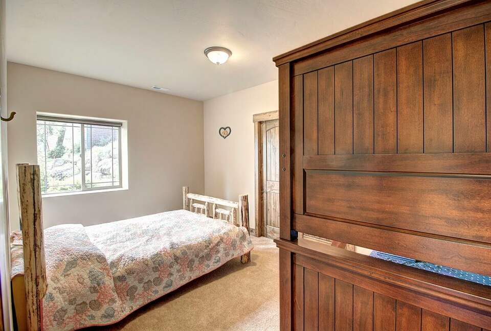 Home Exchange in Columbia Falls, Montana queen with bunk beds