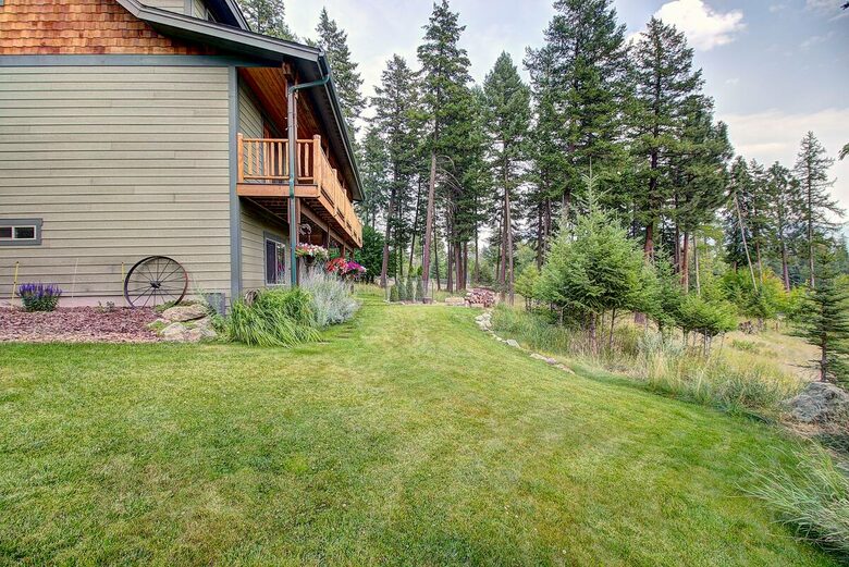 Home Exchange in Columbia Falls, Montana yard