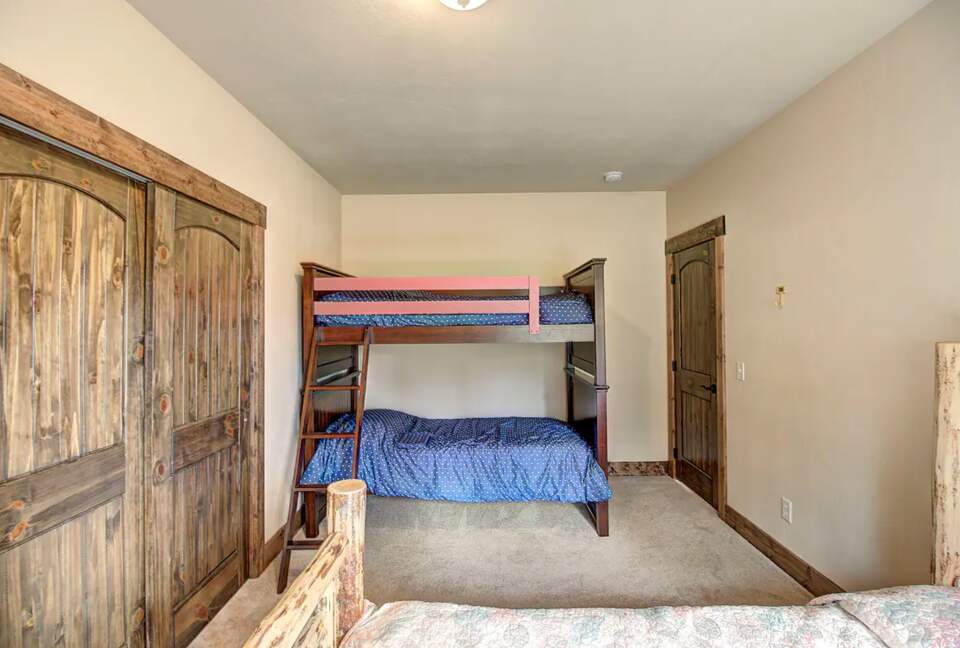 Home Exchange in Columbia Falls, Montana bunk beds
