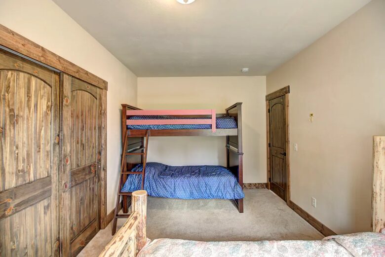 Home Exchange in Columbia Falls, Montana bunk beds