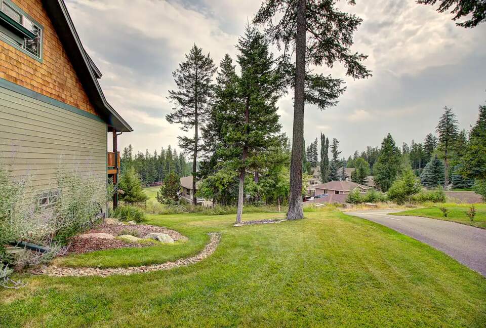 Home Exchange in Columbia Falls, Montana side yard
