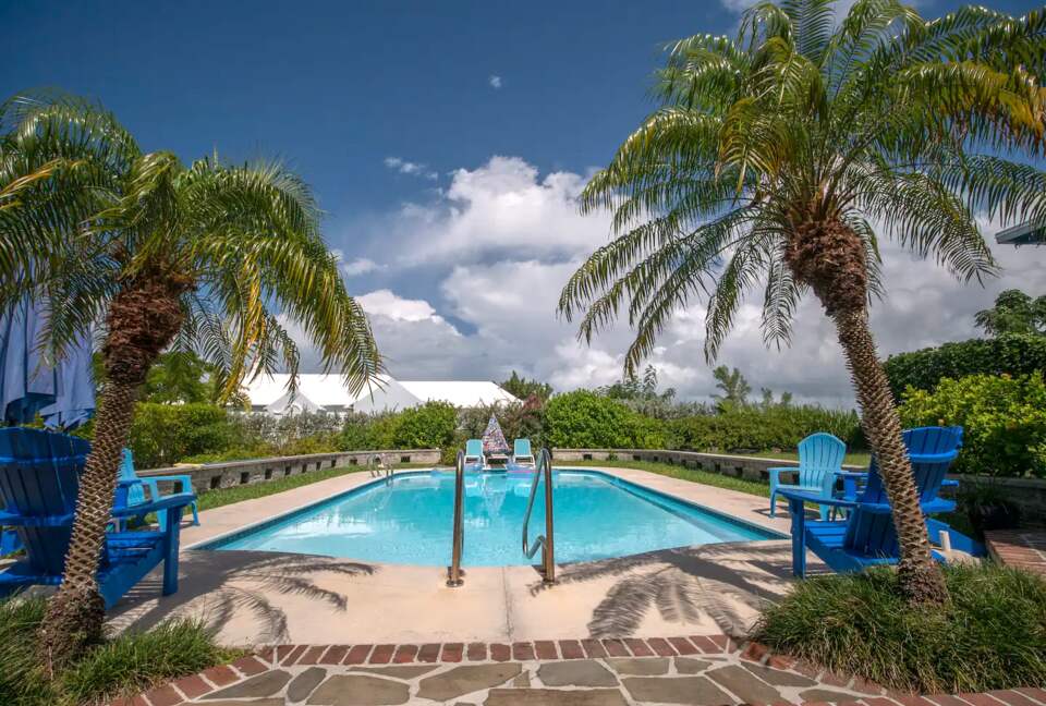 Bermuda Poolside Cottage - Southampton, Bermuda