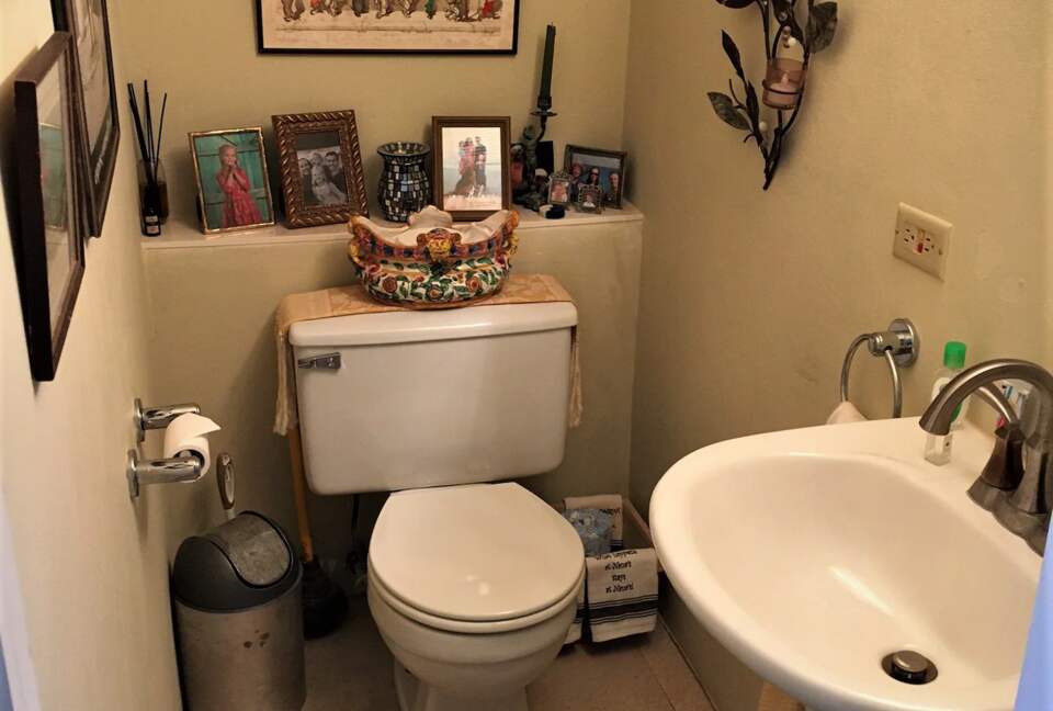 Bermuda Poolside Cottage - Southampton, Bermuda