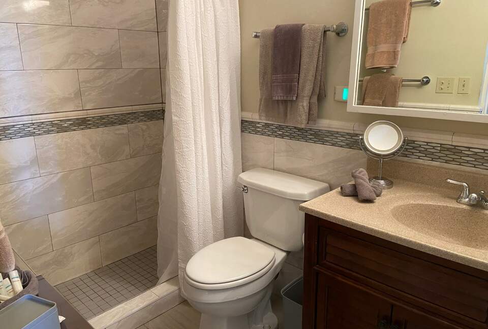 Bermuda Poolside Cottage - Southampton, Bermuda