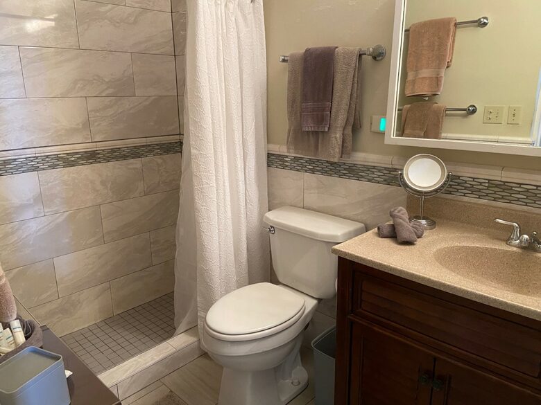 Bermuda Poolside Cottage - Southampton, Bermuda