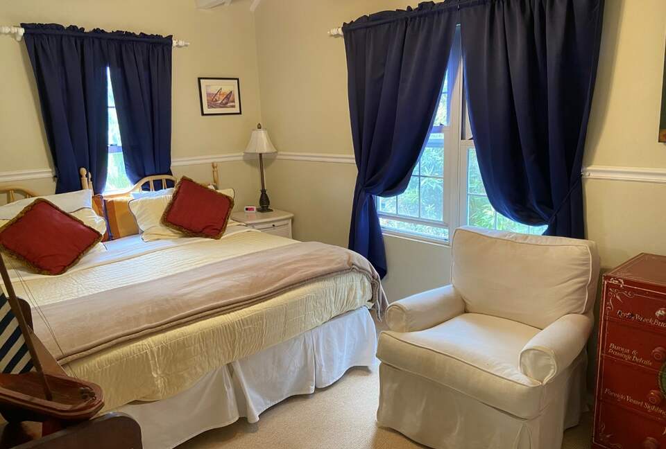 Bermuda Poolside Cottage - Southampton, Bermuda