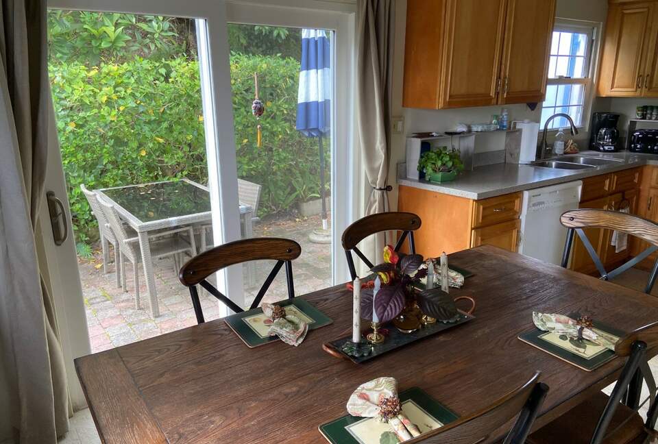 Bermuda Poolside Cottage - Southampton, Bermuda