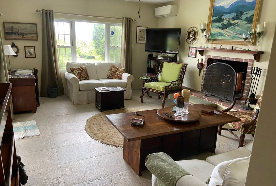 Bermuda Poolside Cottage - Southampton, Bermuda