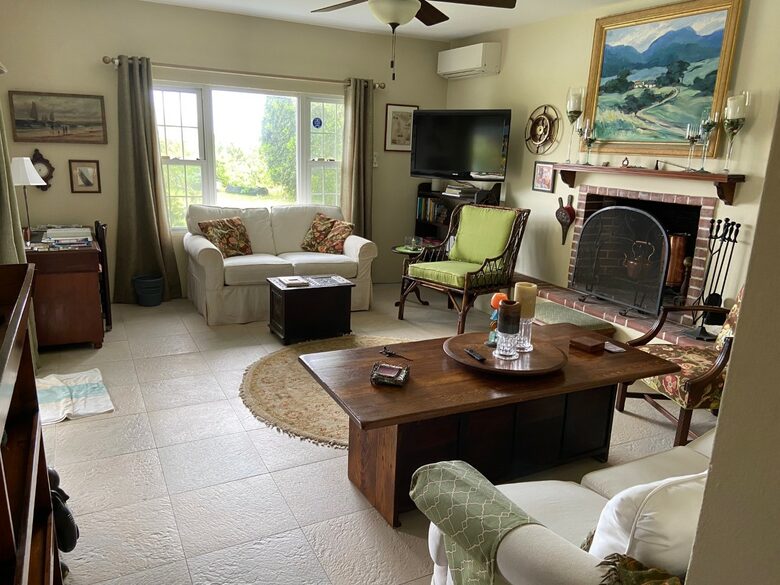 Bermuda Poolside Cottage - Southampton, Bermuda