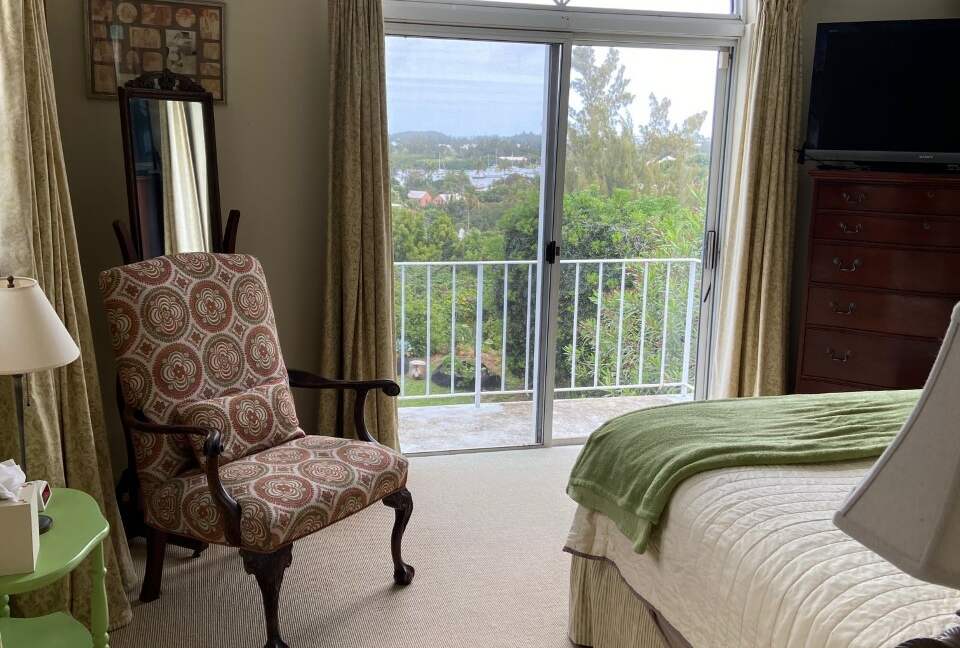 Bermuda Poolside Cottage - Southampton, Bermuda