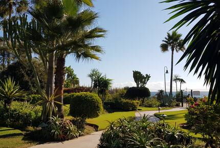 Penthouse on beachfront complex - Estepona, Spain