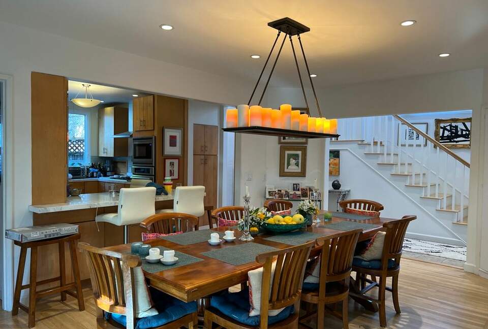 Home Exchange in Berkeley, CA dining room